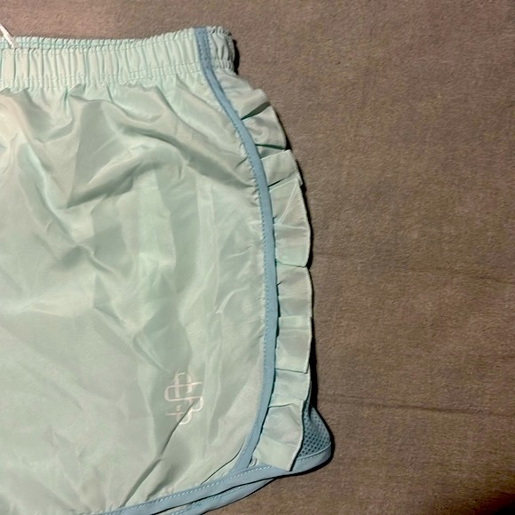 Simply Southern Lot Of 2 Ruffle Shorts Size XL - Picture 6 of 6